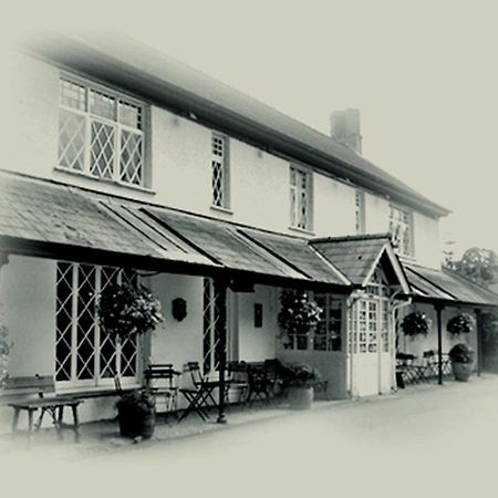 The Clytha Arms Hotell Abergavenny Eksteriør bilde