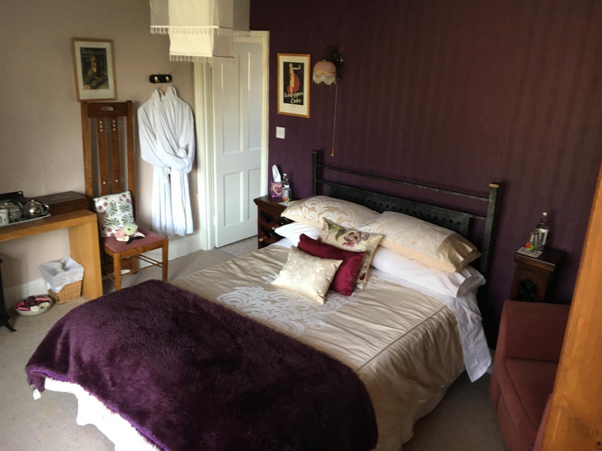The Clytha Arms Hotell Abergavenny Eksteriør bilde