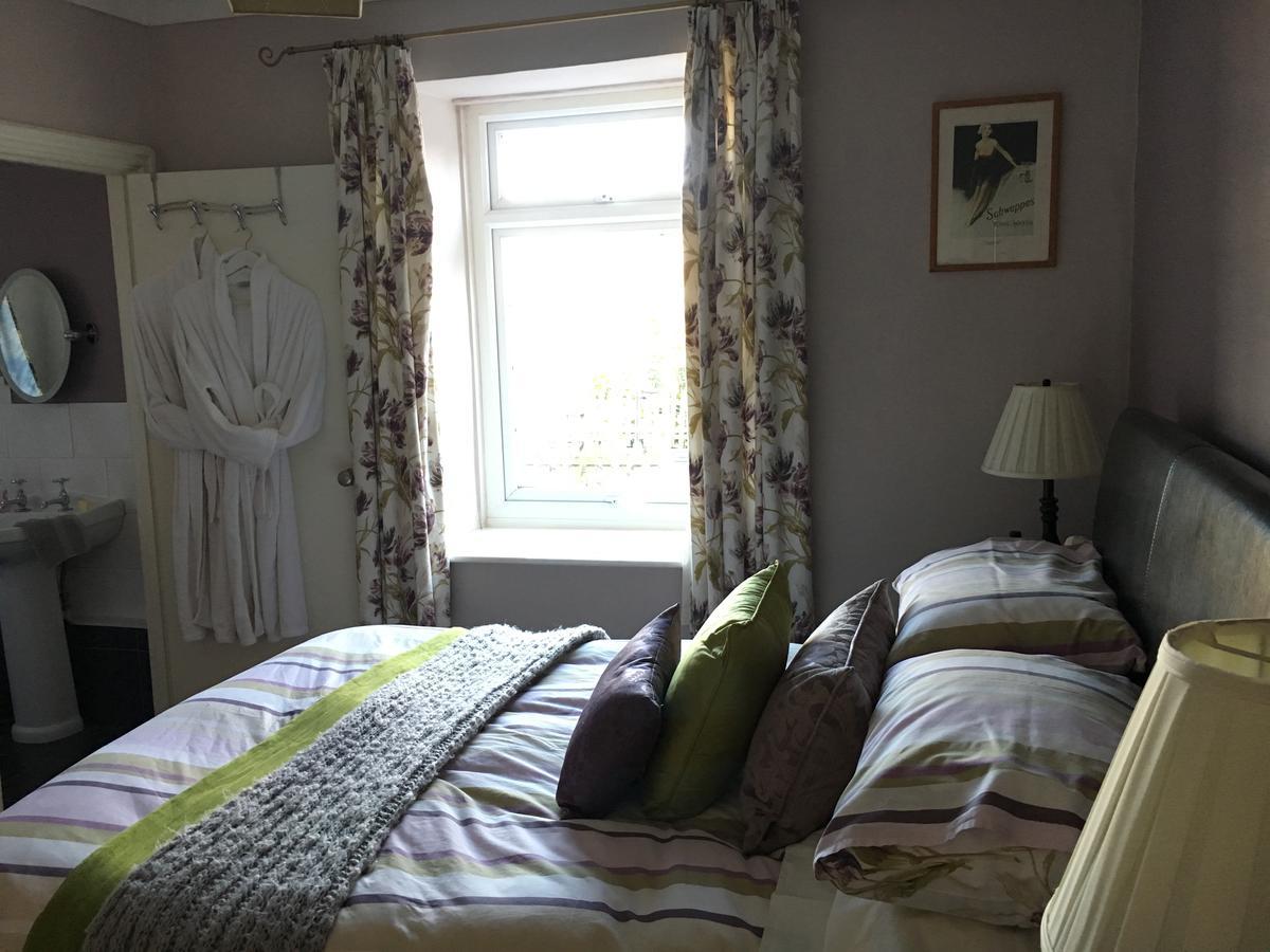 The Clytha Arms Hotell Abergavenny Eksteriør bilde