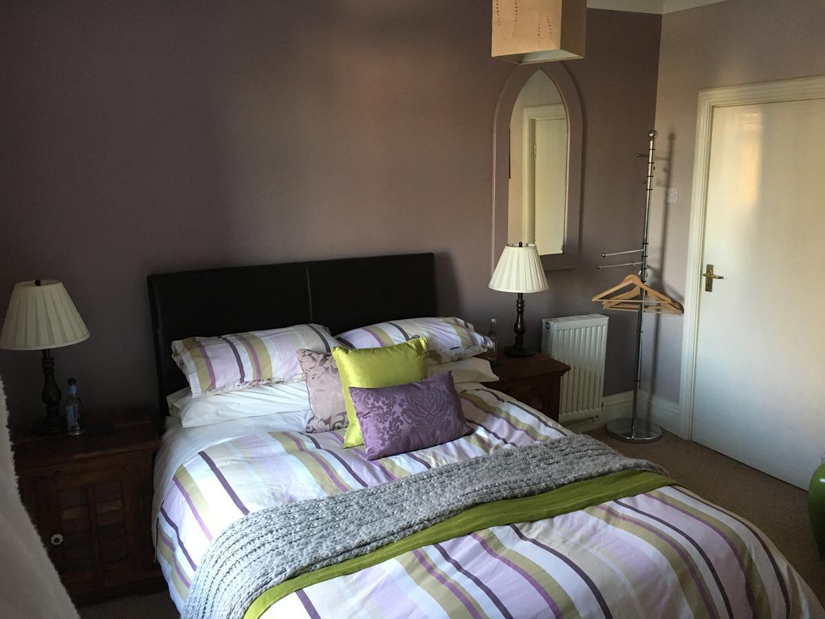 The Clytha Arms Hotell Abergavenny Eksteriør bilde