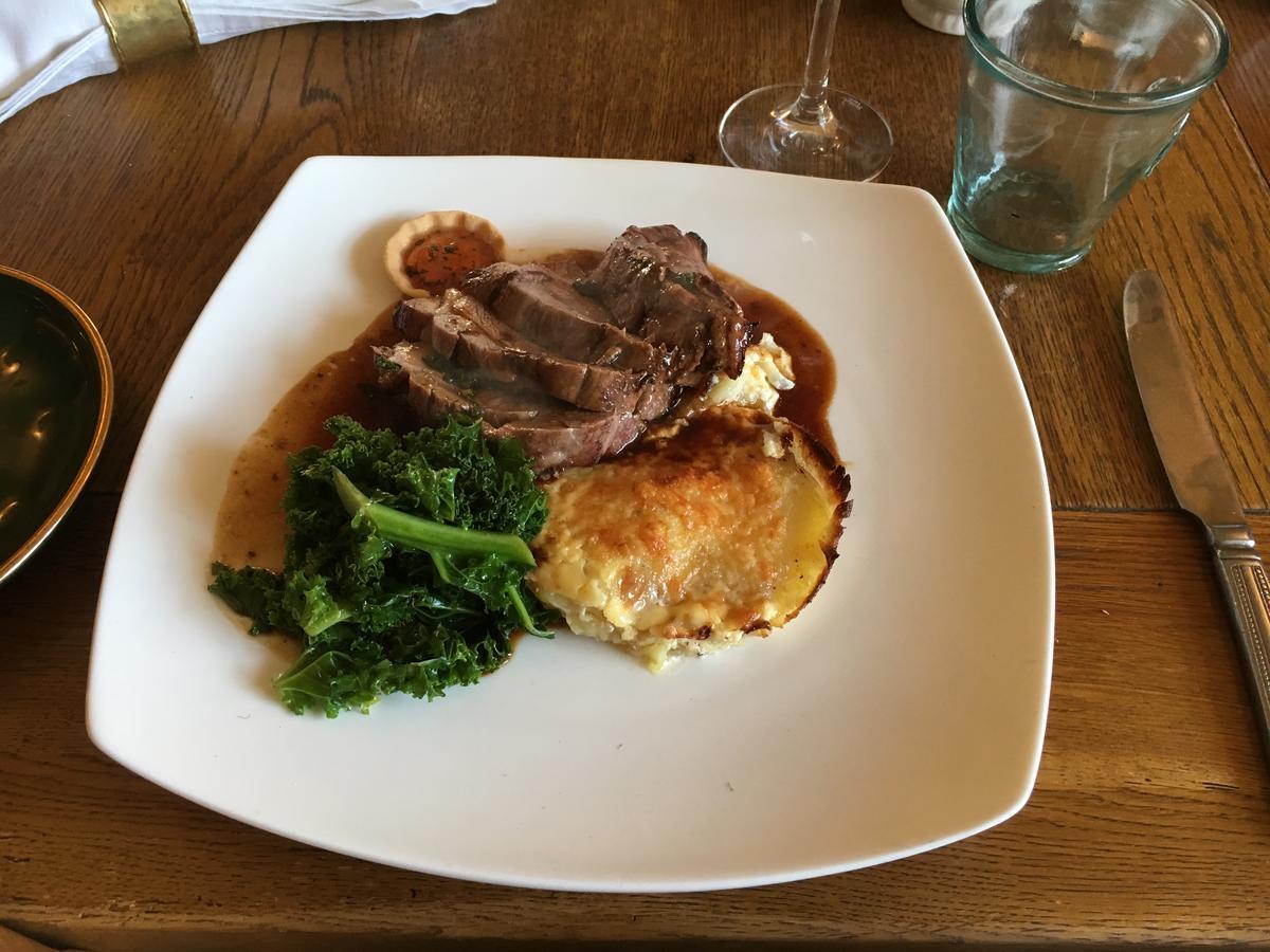 The Clytha Arms Hotell Abergavenny Eksteriør bilde
