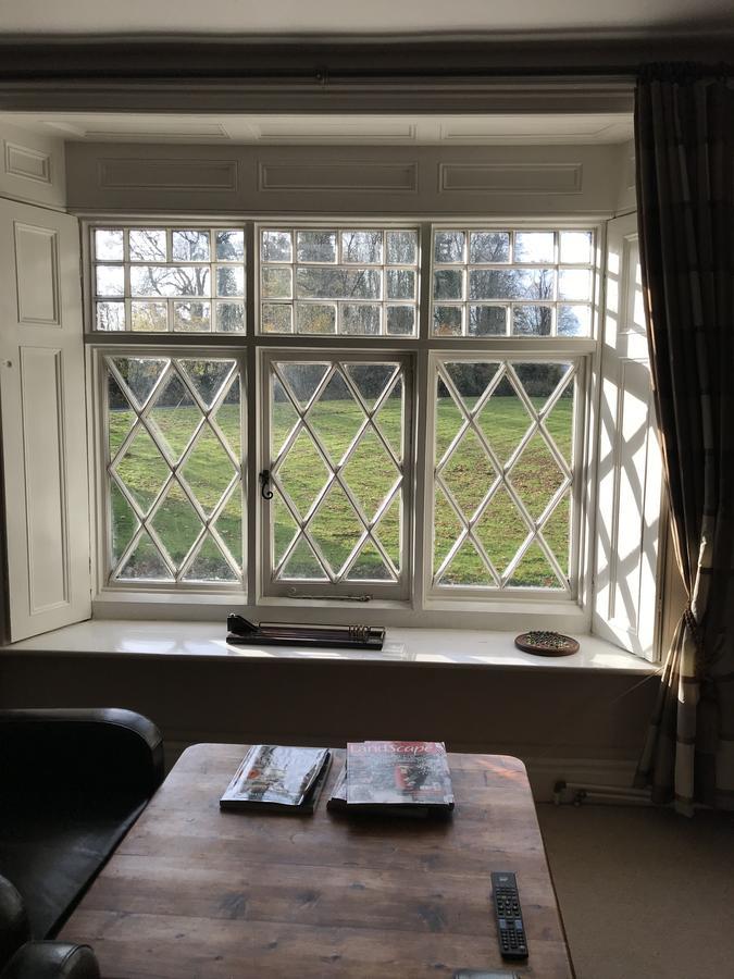 The Clytha Arms Hotell Abergavenny Eksteriør bilde